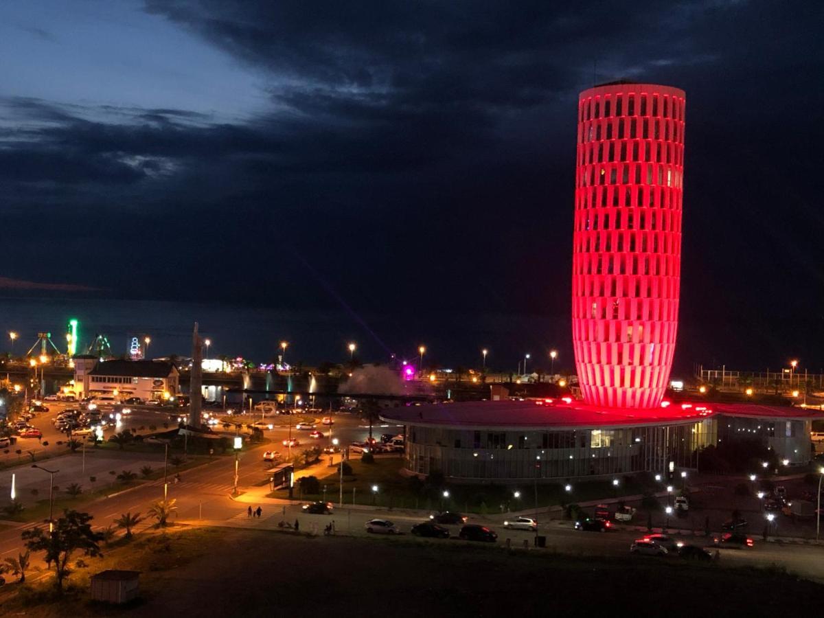 Апартамент У Моря Batumi Exterior photo