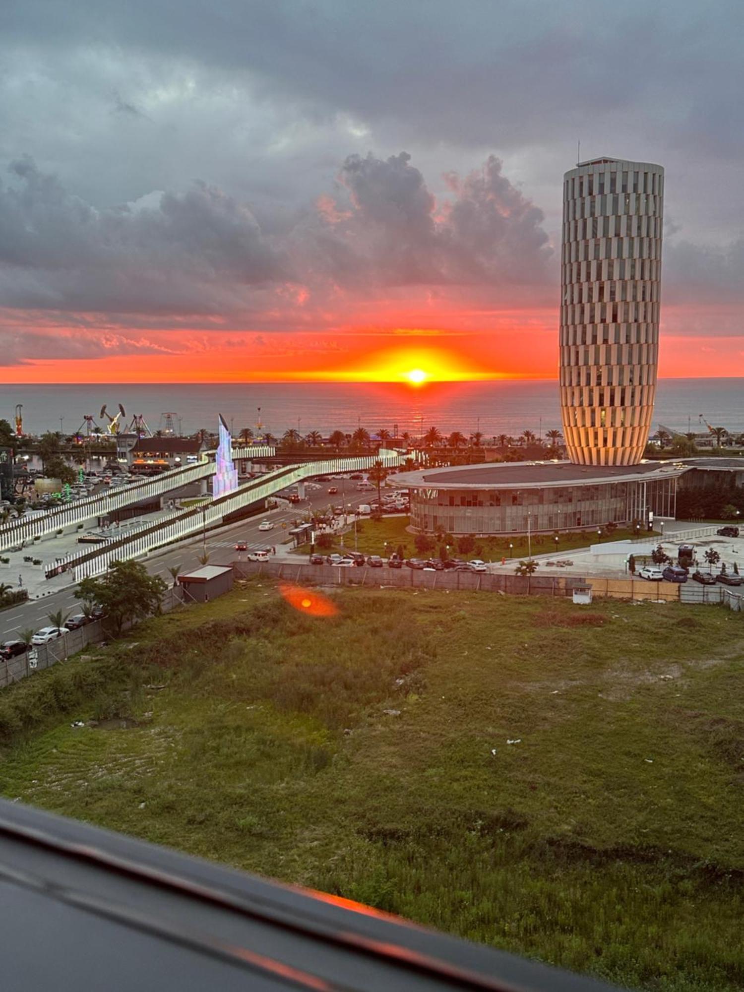 Апартамент У Моря Batumi Exterior photo